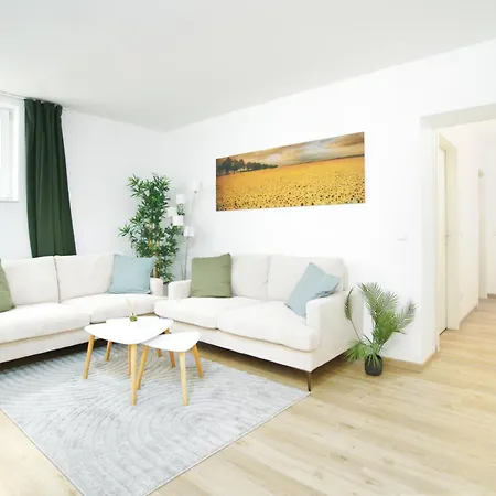 Mitte - 2 Parkplaetze - Koselig Appartamento